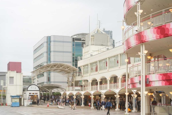 大阪モノレール千里中央駅-2405061