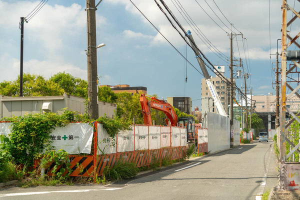 岸辺駅-2408221