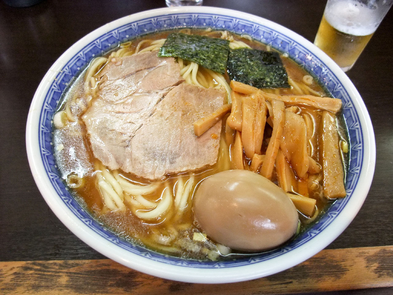 ラーメン 高田馬場 べんてん お水をどうぞ