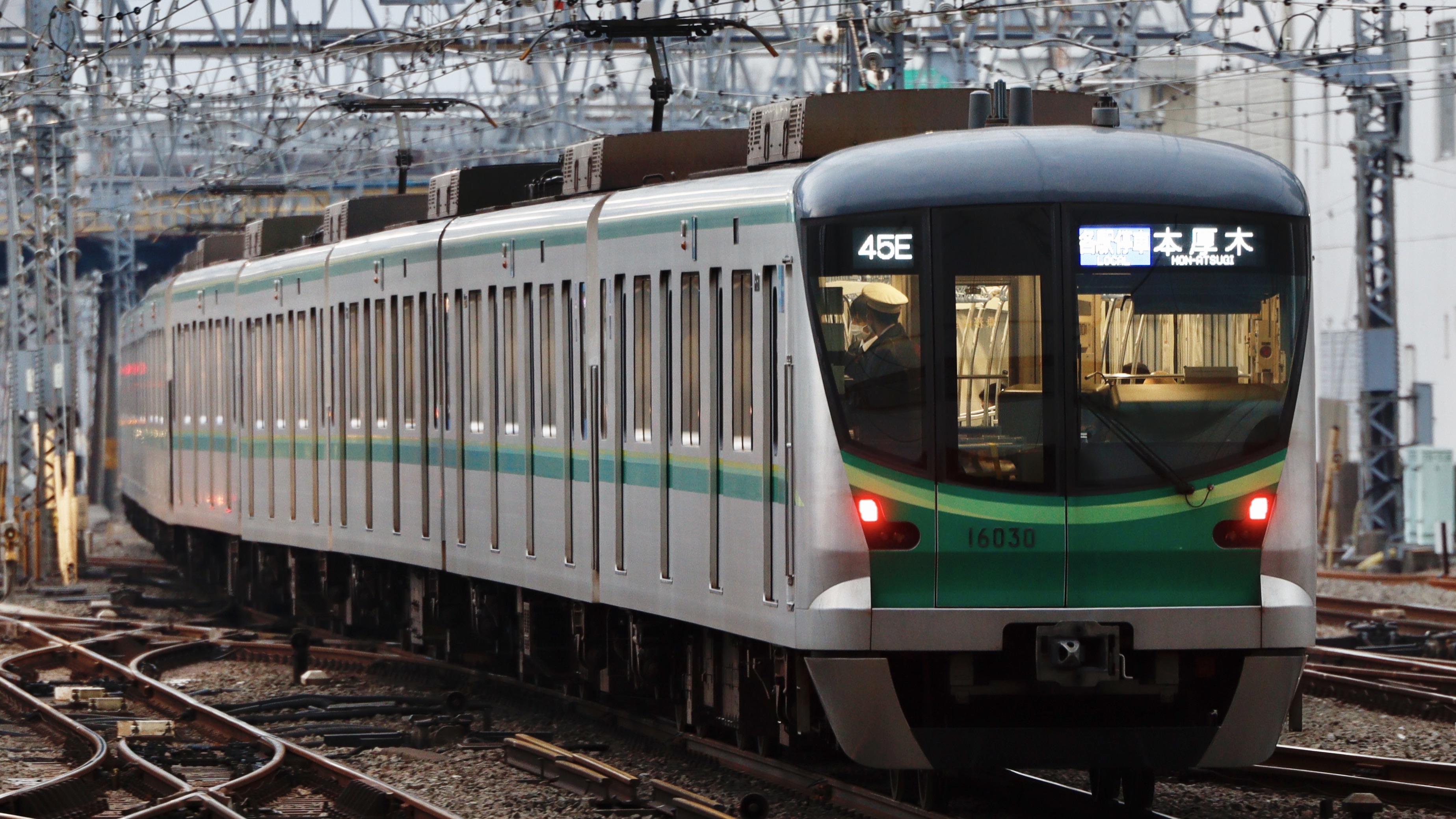 東京メトロ16000系 前面フルカラーLED行先表示 : 緑石英の礬素