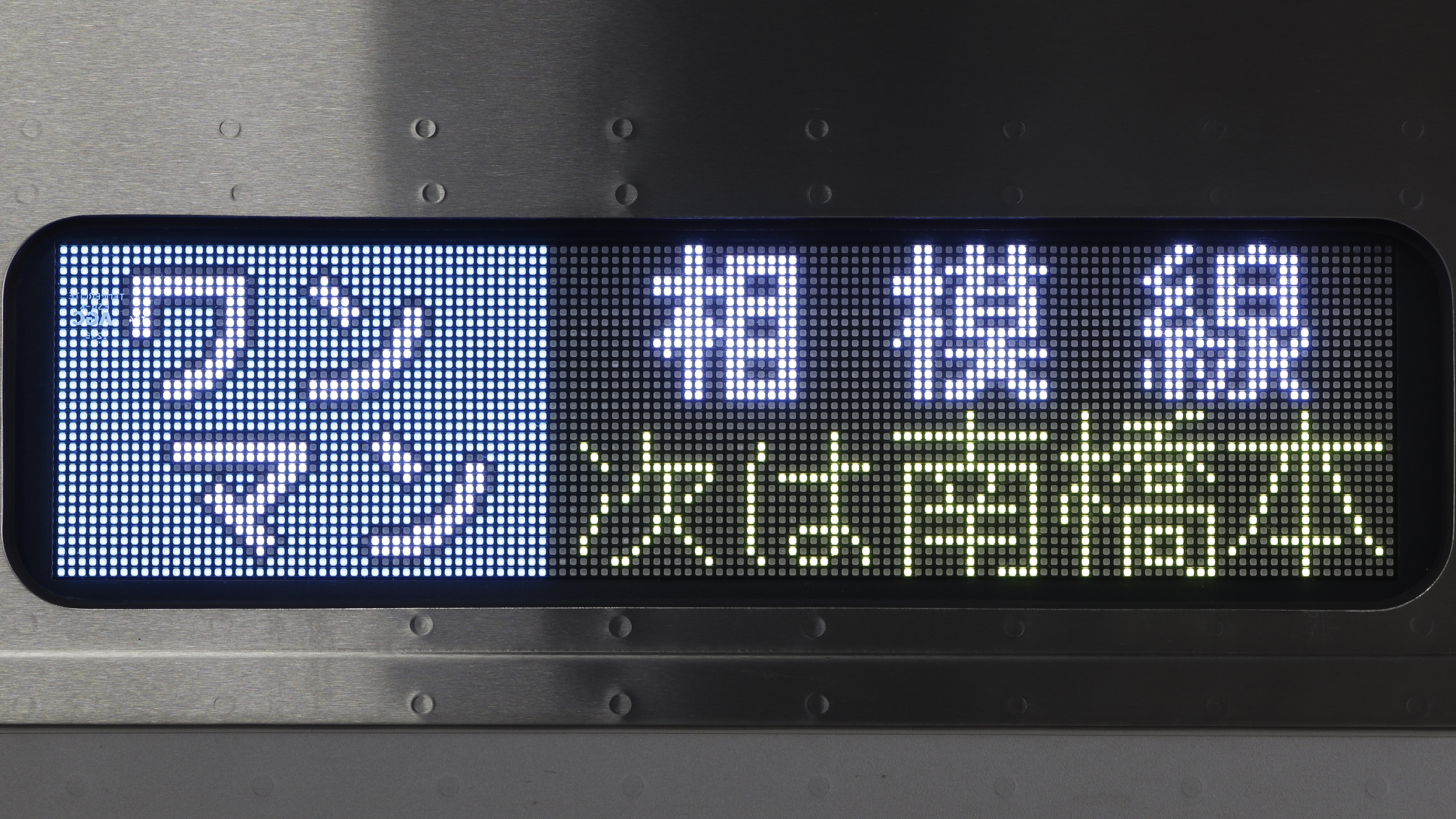 E131系500番台 フルカラーLED行先表示 : 緑石英の礬素