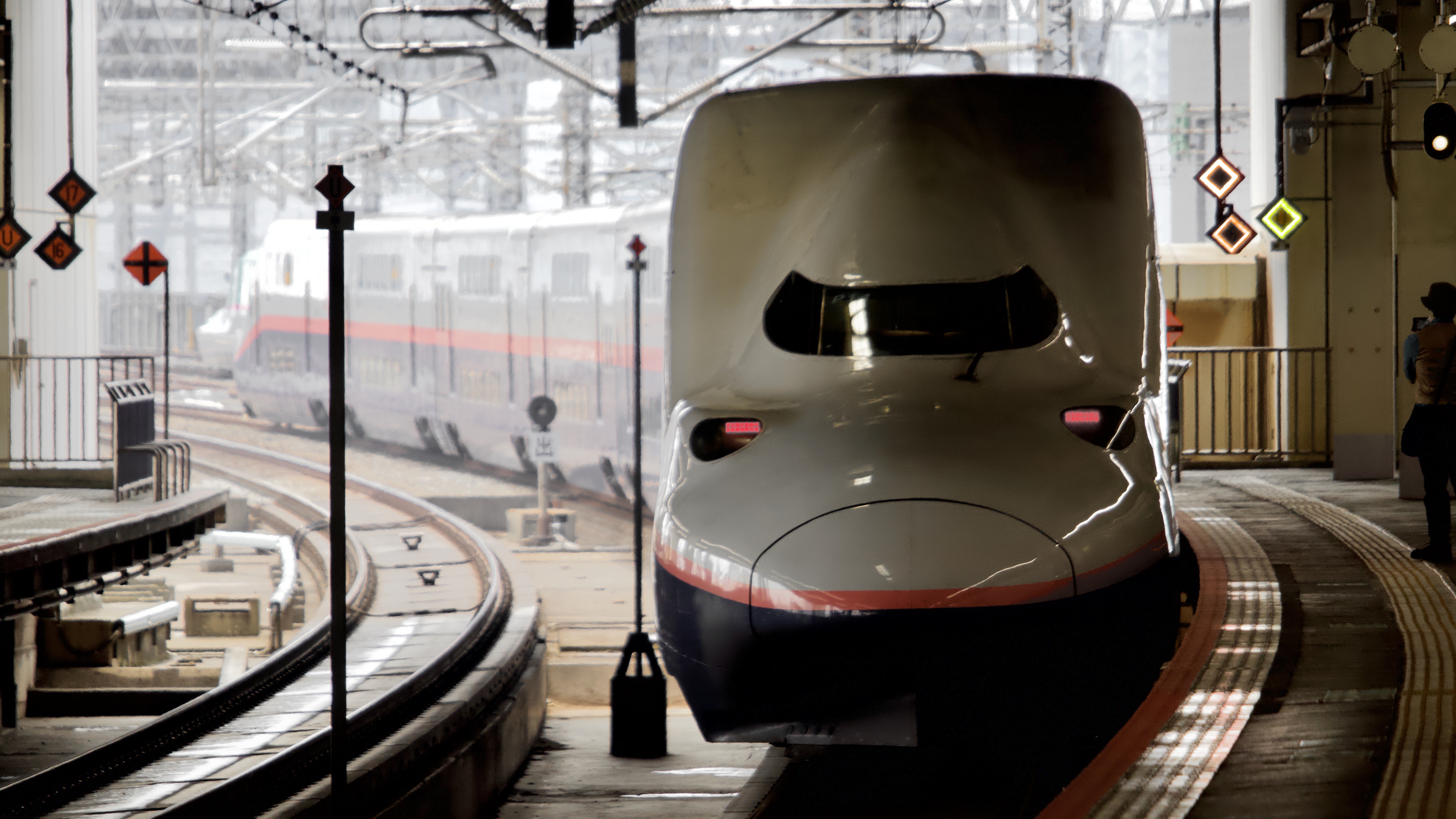 JR東日本E4系(Max) 3色LED行先表示 : 緑石英の礬素