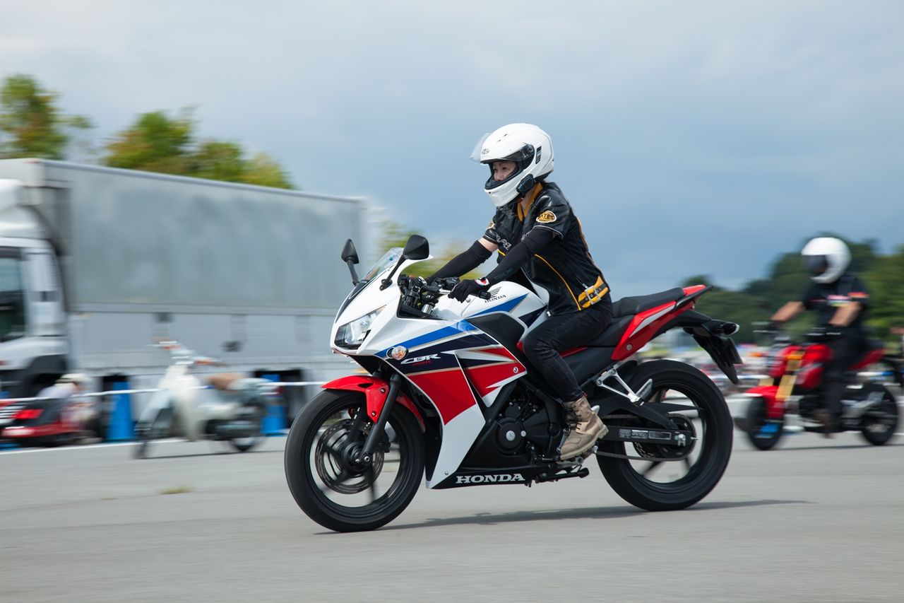 月刊モト チャンプオフィシャルブログ 4月30日 日 はモーターファンフェスタin富士スピードウェイへgo バイク大試乗会 無料 を開催