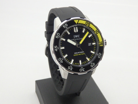 PB011683