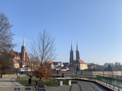 9605D4E1-A7AE-48C8-A0BD-5B55D30D4278