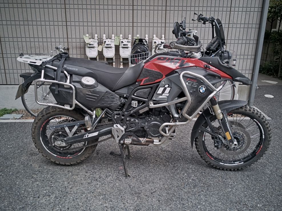 バイク カスタム】F800GSAにハンドルバーライザーを取り付け【BMW