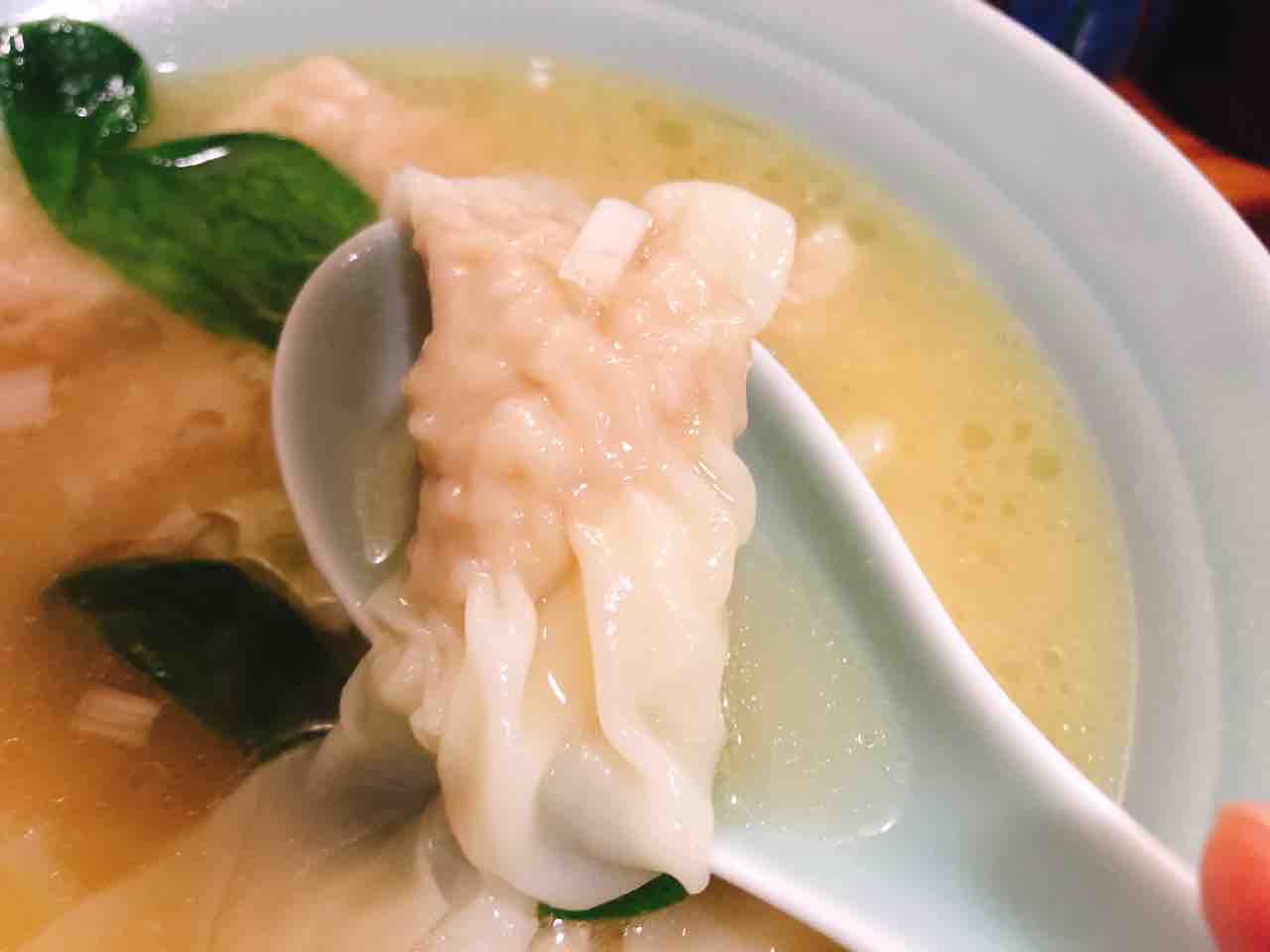 伊勢佐木町のワンタンスープ専門店 くぬぎ屋 こんな美味しいワンタン初めて 大人の横浜新婚生活 伊勢佐木町のワンタンスープ専門店 くぬぎ屋 こんな美味しいワンタン初めて 大人の横浜新婚生活