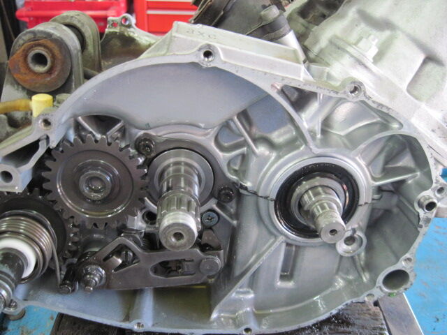 R1-Zエンジン分解オーバーホール : スポーツプラザ モトプラン