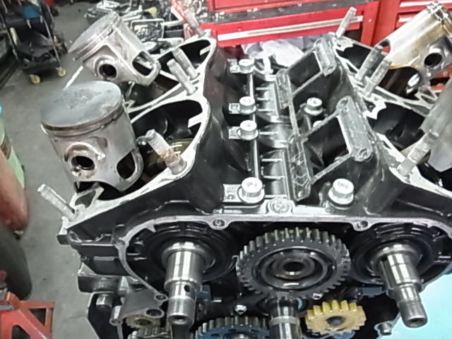 ｒｚｖ500シリンダーをはずすと ありゃ プロショップ モトプラン