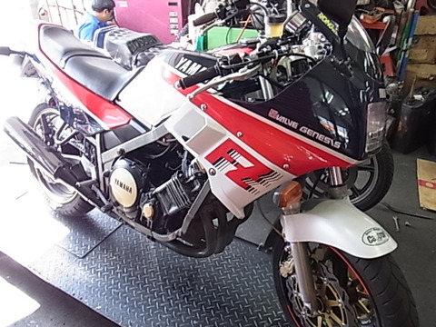 ヤマハ FZR750 1987年式の諸元・スペック情報 | ウェビック