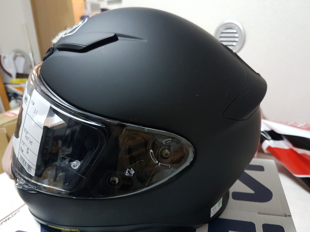ヘルメット眺めながらご飯三杯いける バイクはじめました ヘルメット眺めながらご飯三杯いける バイクはじめました