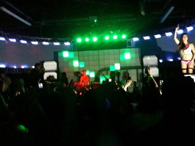 2612064_593173347_116large