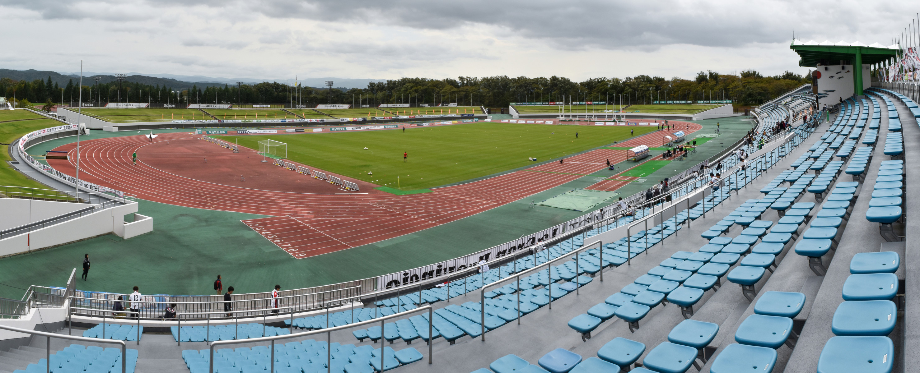 19年10月5日 岩手vs八戸 北上総合運動公園北上陸上競技場 その1 パノラミックパラノイド