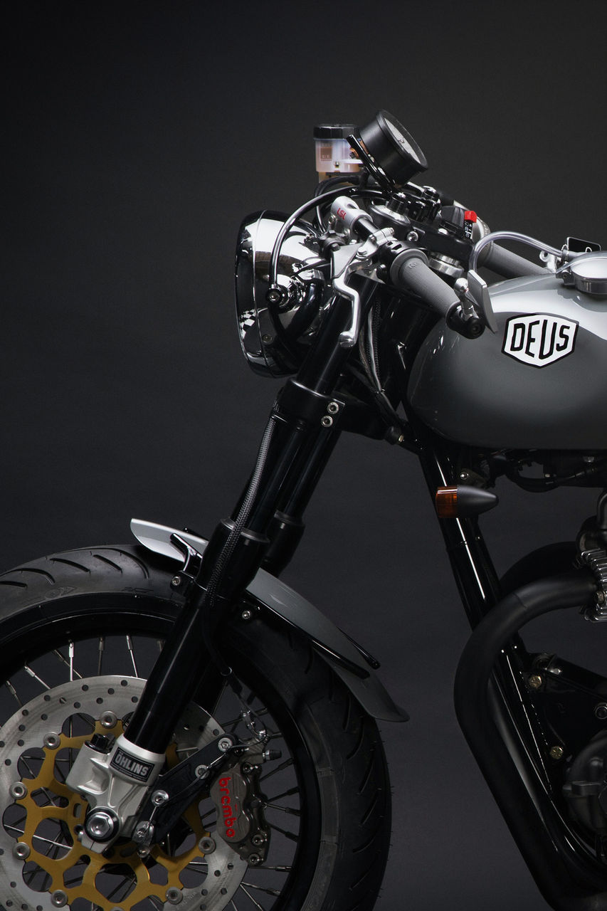 カフェレーサー海外カスタムバイク Kawasaki W650 Deus Ex Machina Masaのランチボックス カフェレーサー海外カスタムバイク Kawasaki W650 Deus Ex Machina Masaのランチボックス