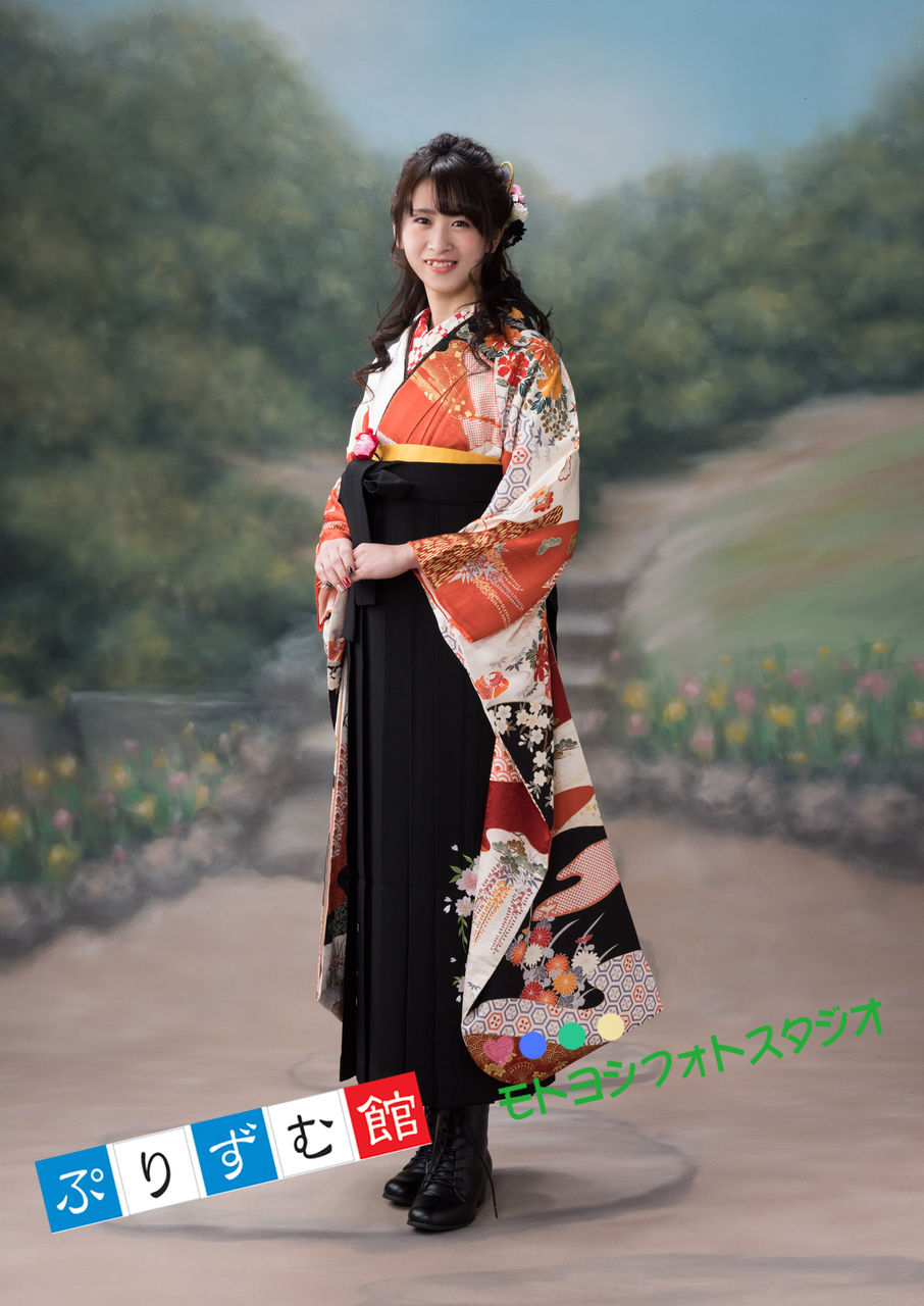 写真を撮る背景が素敵です 卒業袴の撮影 モトヨシフォトスタジオのお客様の声やお知らせをのせています