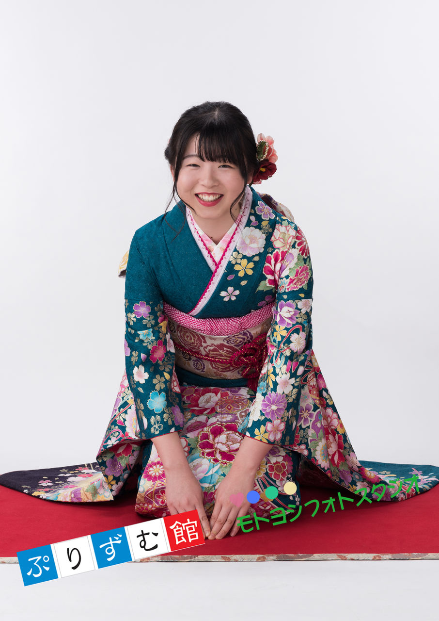 楽しそうな撮影風景でした 振袖前撮り モトヨシフォトスタジオのお客様の声やお知らせをのせています 楽しそうな撮影風景でした 振袖前撮り モトヨシフォトスタジオのお客様の声やお知らせをのせています