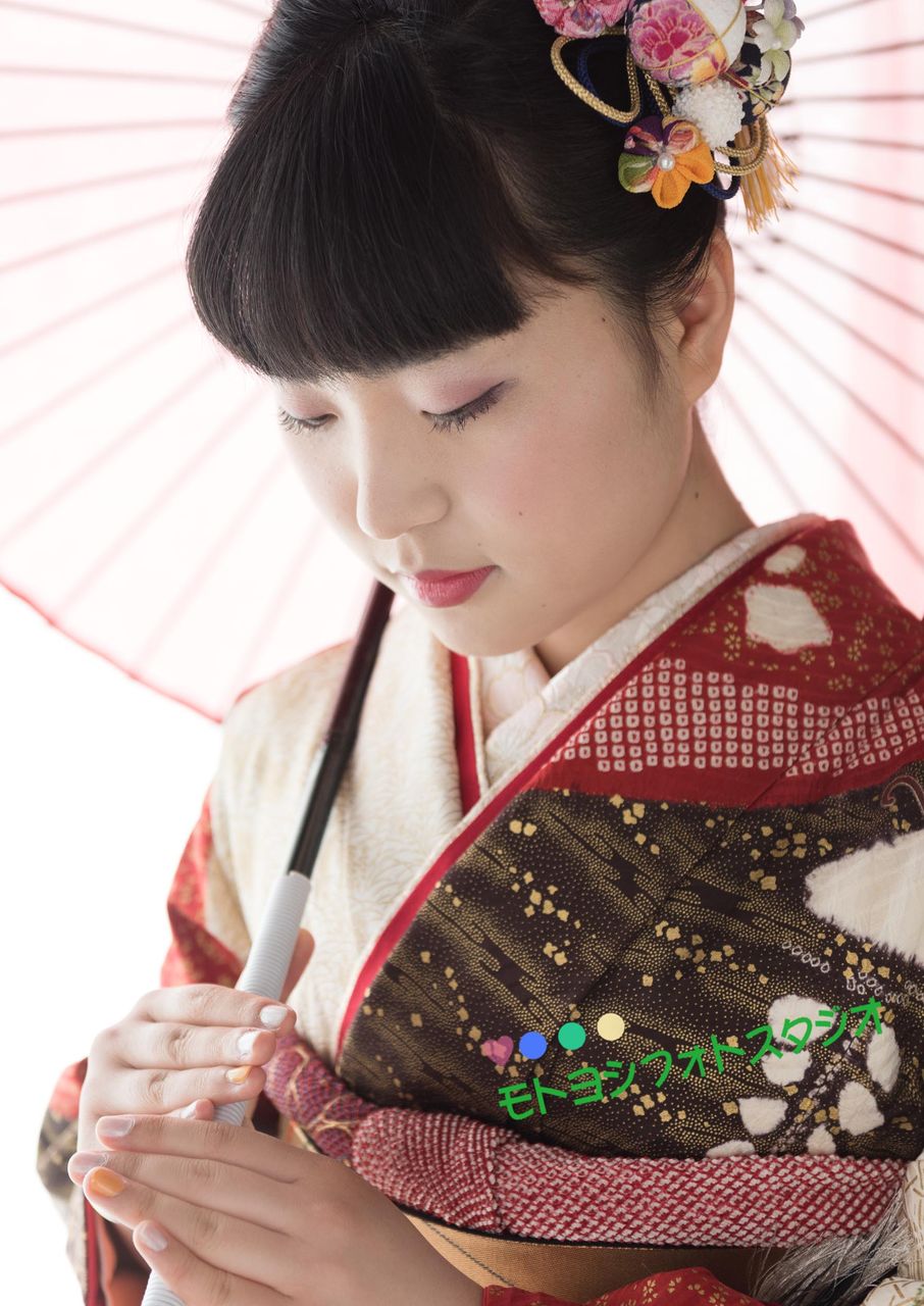 家族で写真を撮ってもらいました 振袖前撮り モトヨシフォトスタジオのお客様の声やお知らせをのせています 家族で写真を撮ってもらいました 振袖前撮り モトヨシフォトスタジオのお客様の声やお知らせをのせています