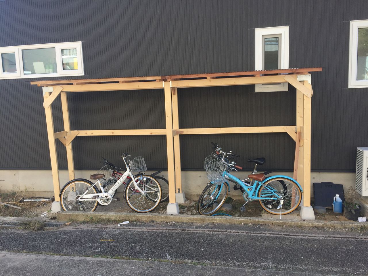 2 4 自転車 小屋