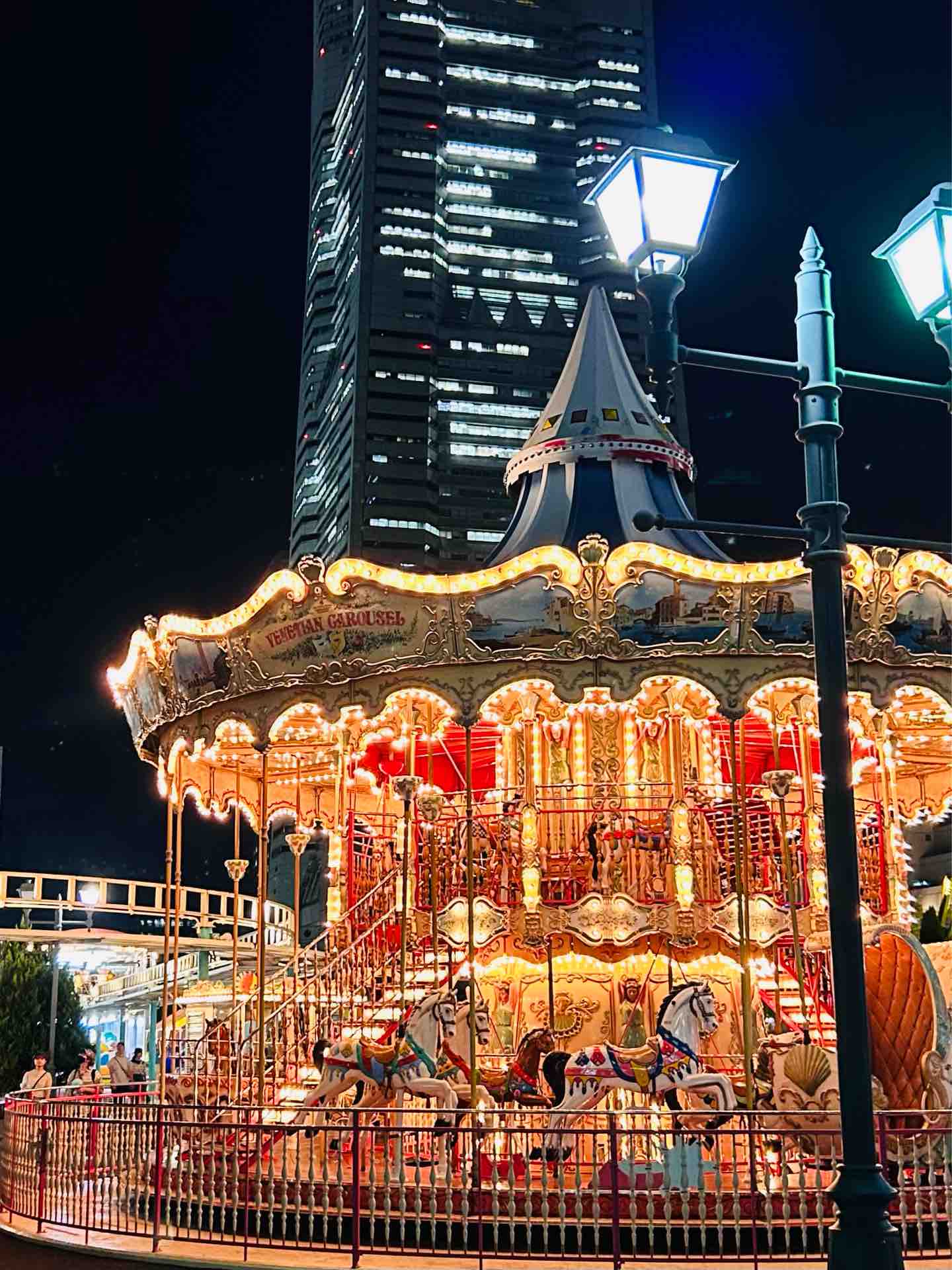 ロケ地探訪】キッツィーランド メリーゴーラウンド／魔法使いの夜