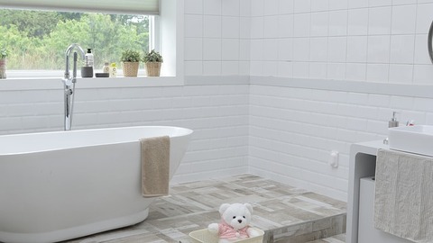 bathroom-57e8d2414b_640