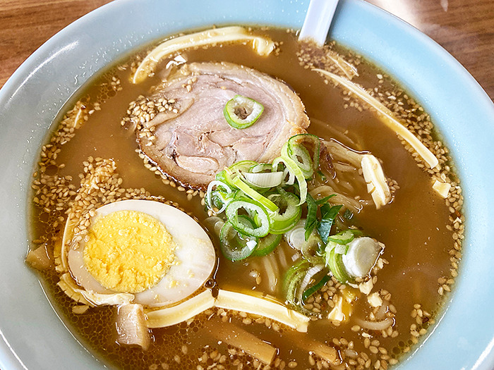 ラーメンにマヨネーズを入れたらどうなるかって？横浜町「はまなすドライブイン」