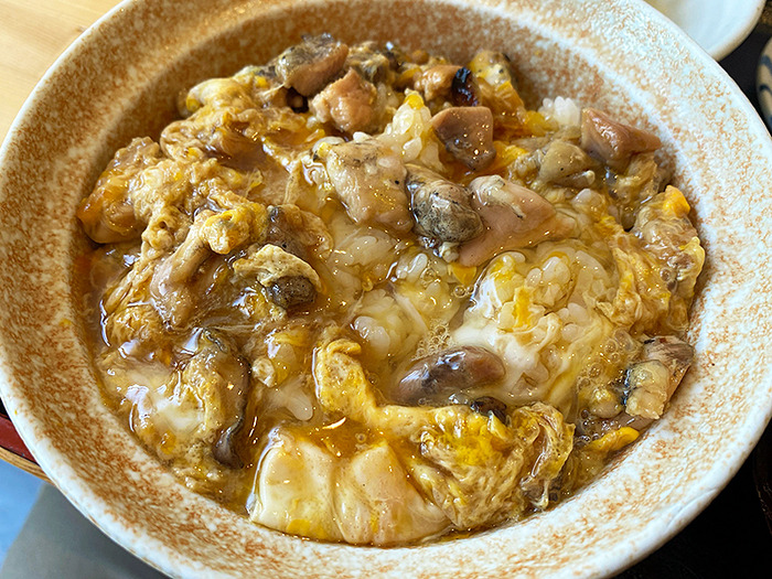 道南で1番美味しい親子丼がこちら！北斗市七重浜「鶏旬」