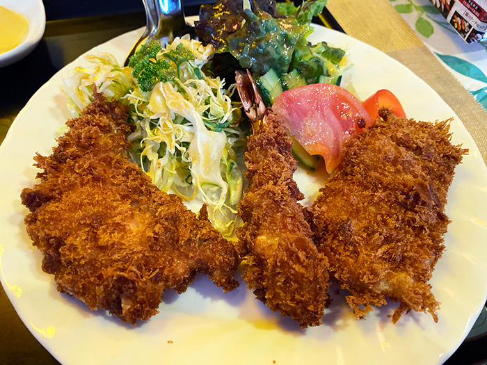 ミックスフライ定食が美味しいのだから！函館市中道「ごくらく亭」