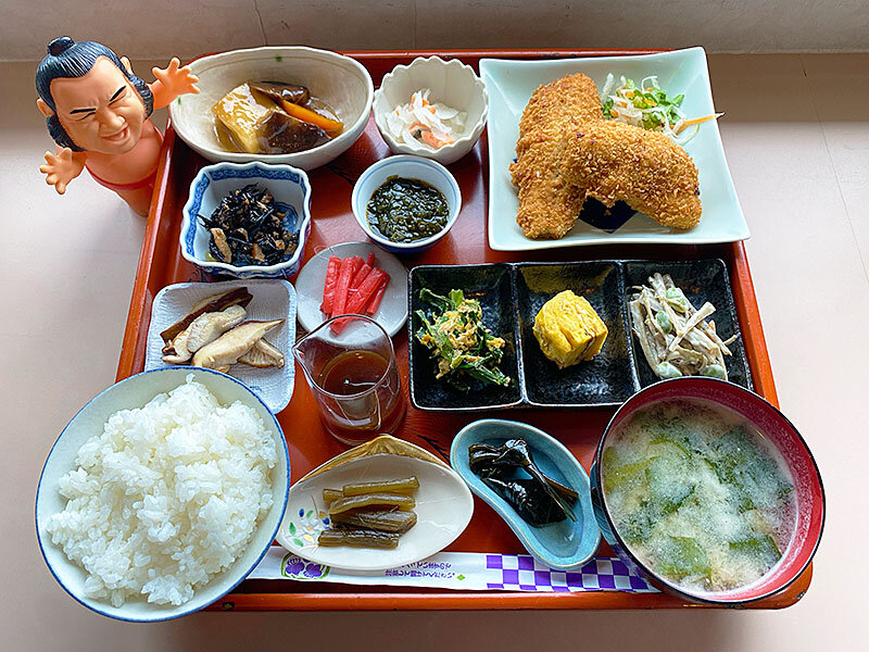 ゴリゴリのアメリカンカフェで頂くバリバリの和食！函館市銚子町