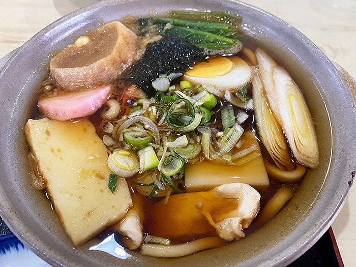 焼いてないのになぜ「鍋焼きうどん」なの？函館市松川町「よしだ支店」
