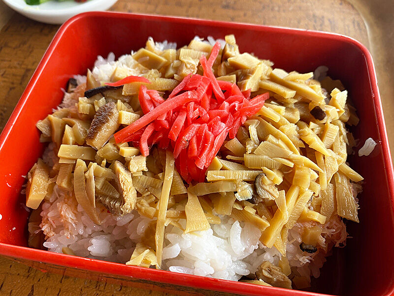 白老 まだまだ元気に営業中！ワンコインかにめしの「かに太郎