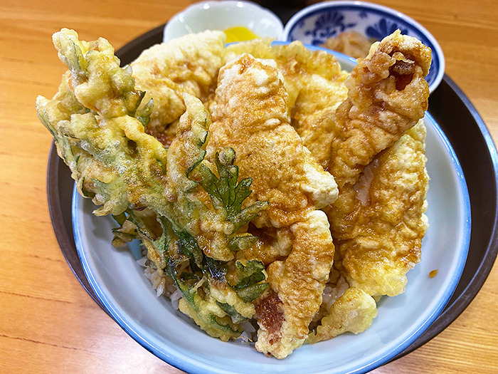 ボリューミー天丼の店！函館市中道「そばと天丼のFLOUR（ふらわー）」