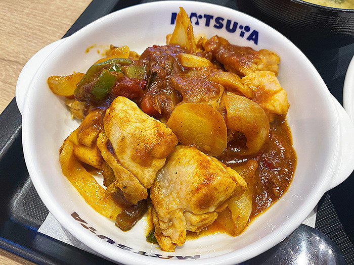 初めてのスリランカ料理！松屋の「デビルチキン」が辛すぎるけど美味い！