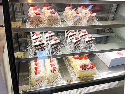 七飯町上藤城 はっぴーストロベリー の丸ごとイチゴソフト あなたは おもしろマガジン