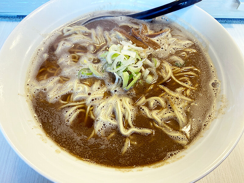 極上煮干し中華そばの9倍が美味い！七飯町「らぁめん花水木」 : あなた