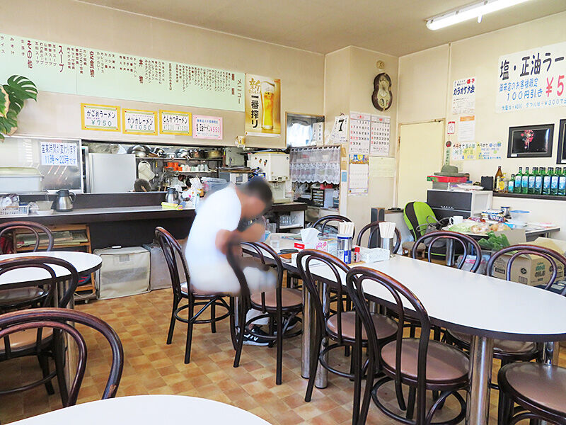 函館市富岡町 ザ 日の出ラーメン でザ 餃子をザ 食べよう あなたは おもしろマガジン