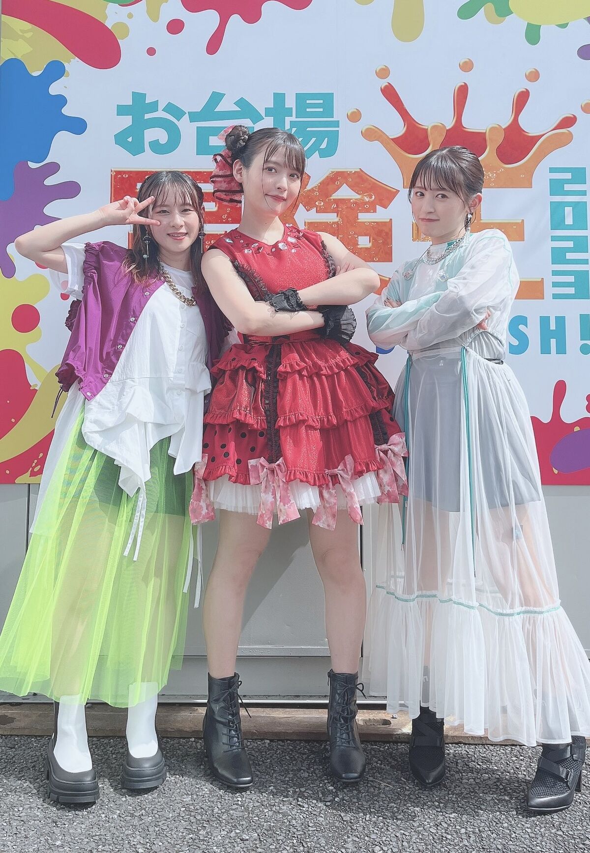 【画像】人気声優の前田佳緒里さんと上坂すみれさん、逢田梨香子さんの3ショット写真!! : もゆげん-萌癒元-