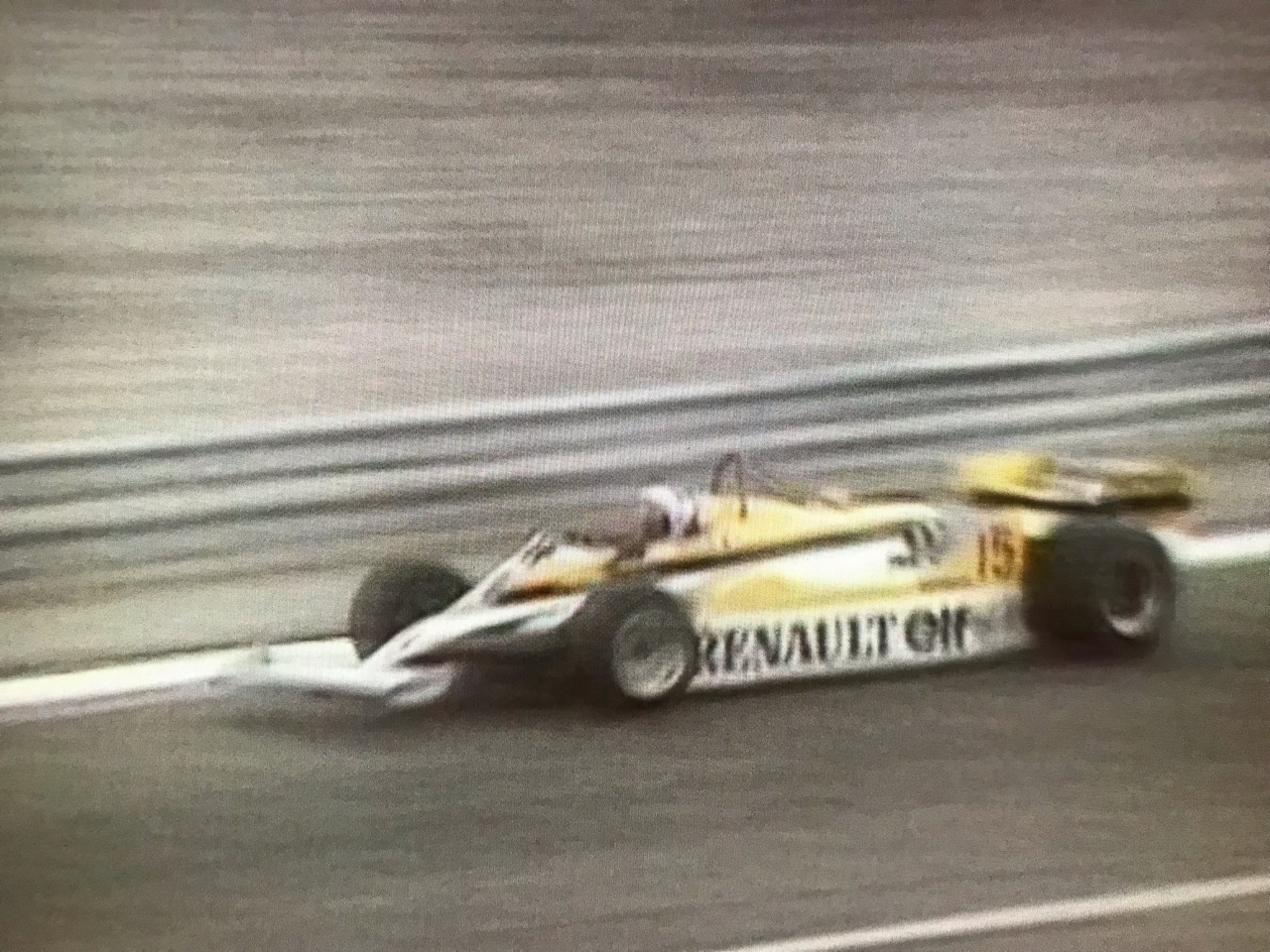 過去のレースを振り返る 1981年フランスGP : F1 えきぞーすとのーと