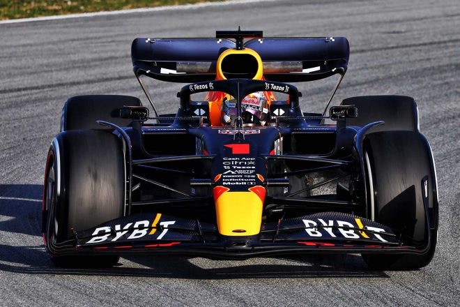 2022新車をみる レッドブルRB18 : F1 えきぞーすとのーと