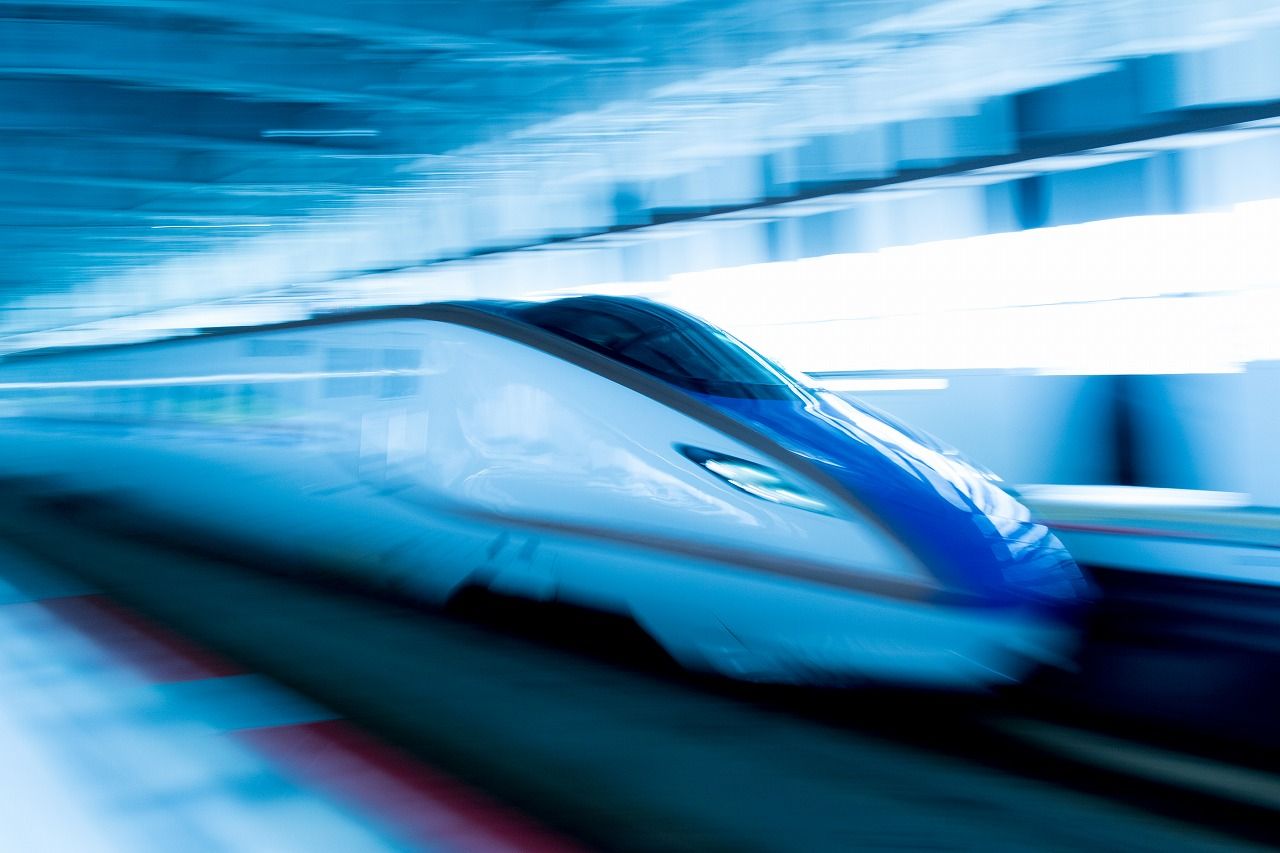 北陸新幹線を新高岡駅にて撮影 R Stationぶろぐ