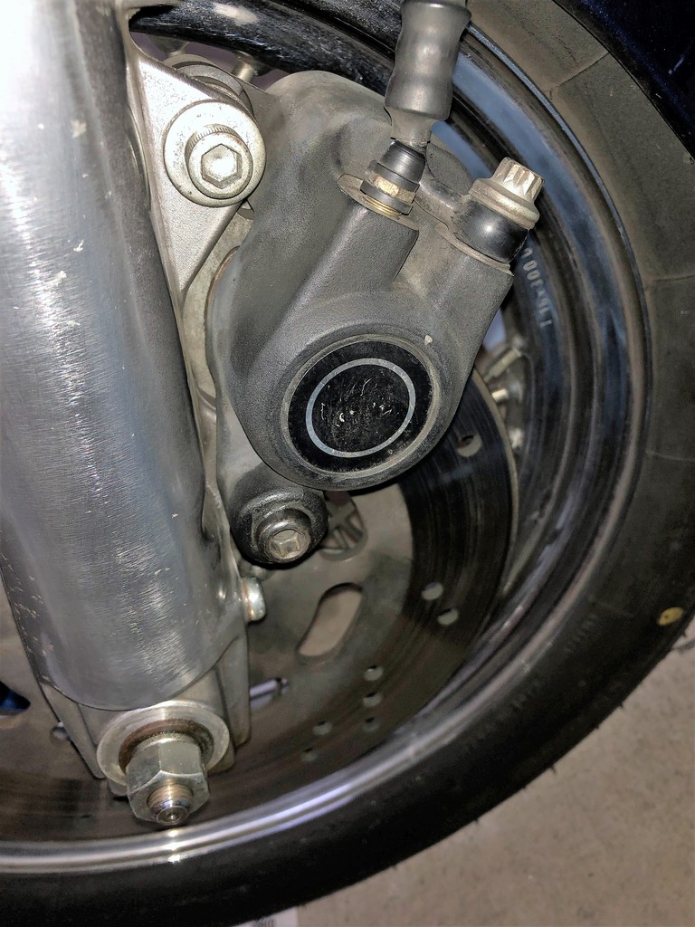 ハーレー　エボリューション　フロントブレーキキャリパー　右側 フロントブレーキキャリパー 右 ハーレー 純正 中古 バイク 部品