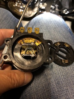 r04.10.5⑧メインスイッチ