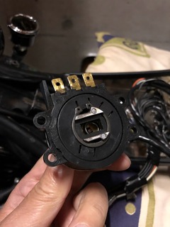 r04.10.5⑤メインスイッチ