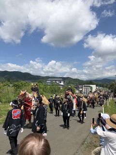 r04.6.11②チャグチャグ馬コ