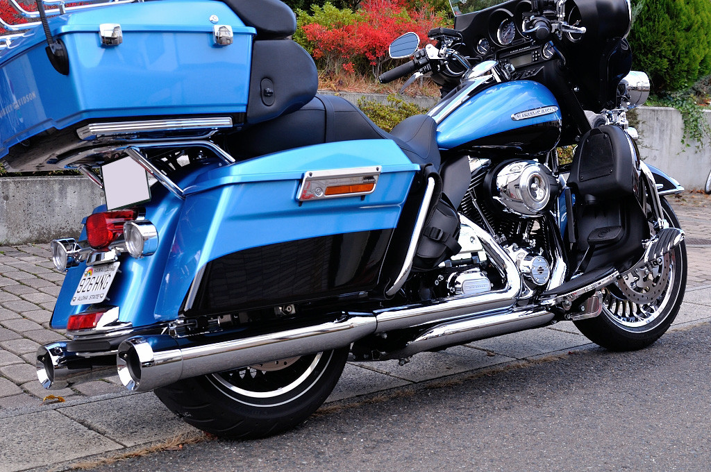 Kuryakyn Crusher Trident Tips Slip-on Mufflers ＆ Vance&Hines