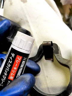 r03.3.22①ブレーキパッドの組み付け