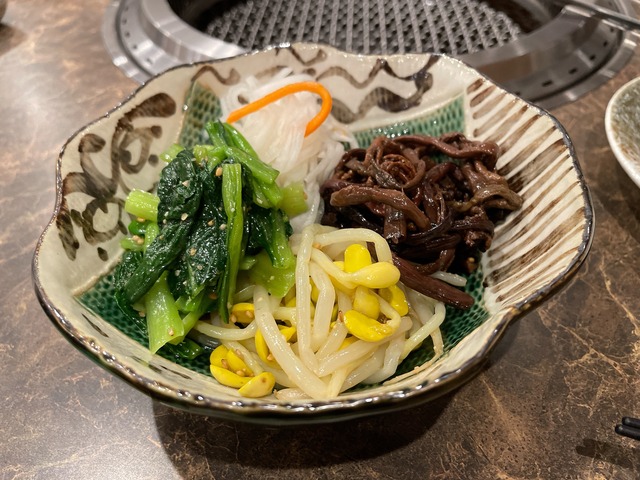 焼肉スタミナ苑 楽しく飲んで食べましょう タマニハシリマショウ 焼肉スタミナ苑 楽しく飲んで食べましょう タマニハシリマショウ