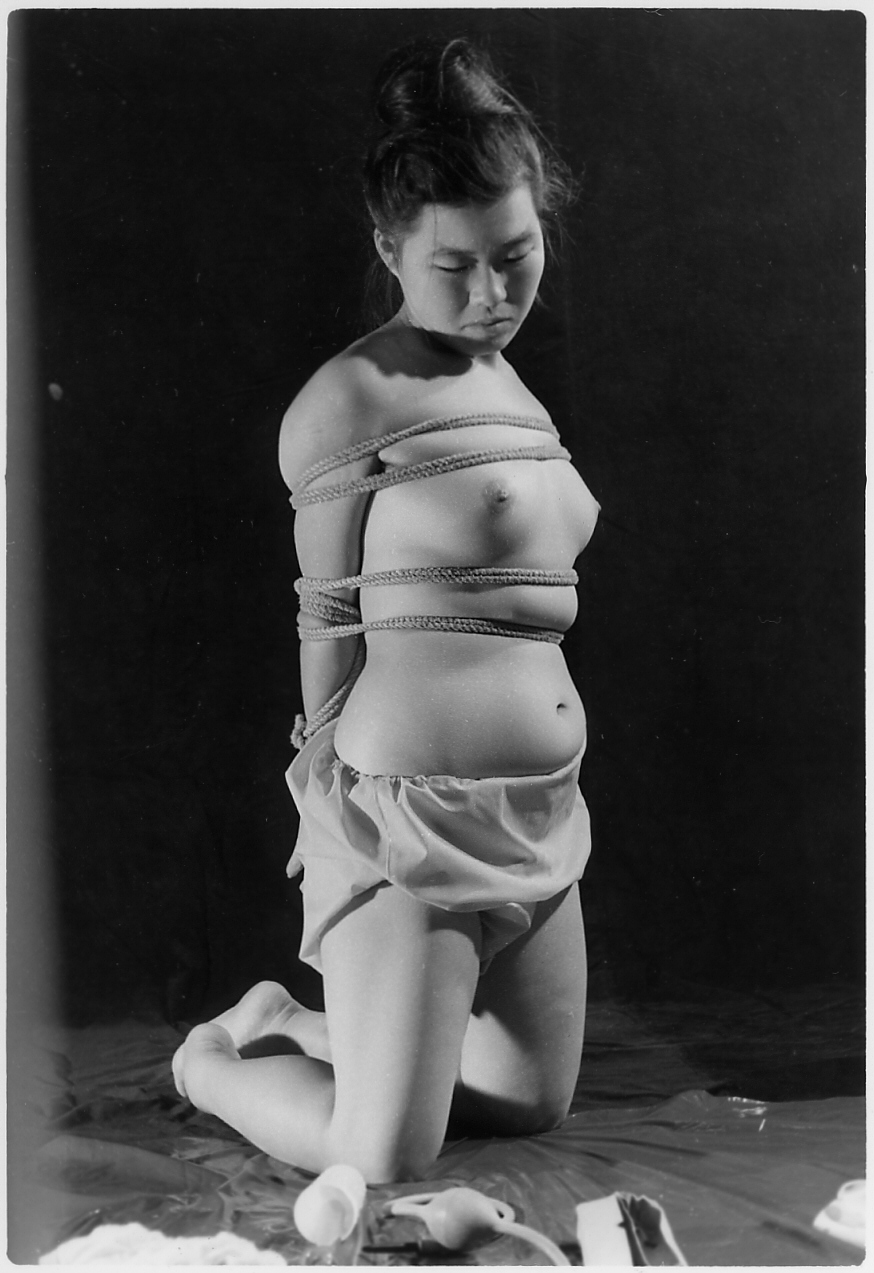 昭和緊縛おしめ写真  in 1951-'75