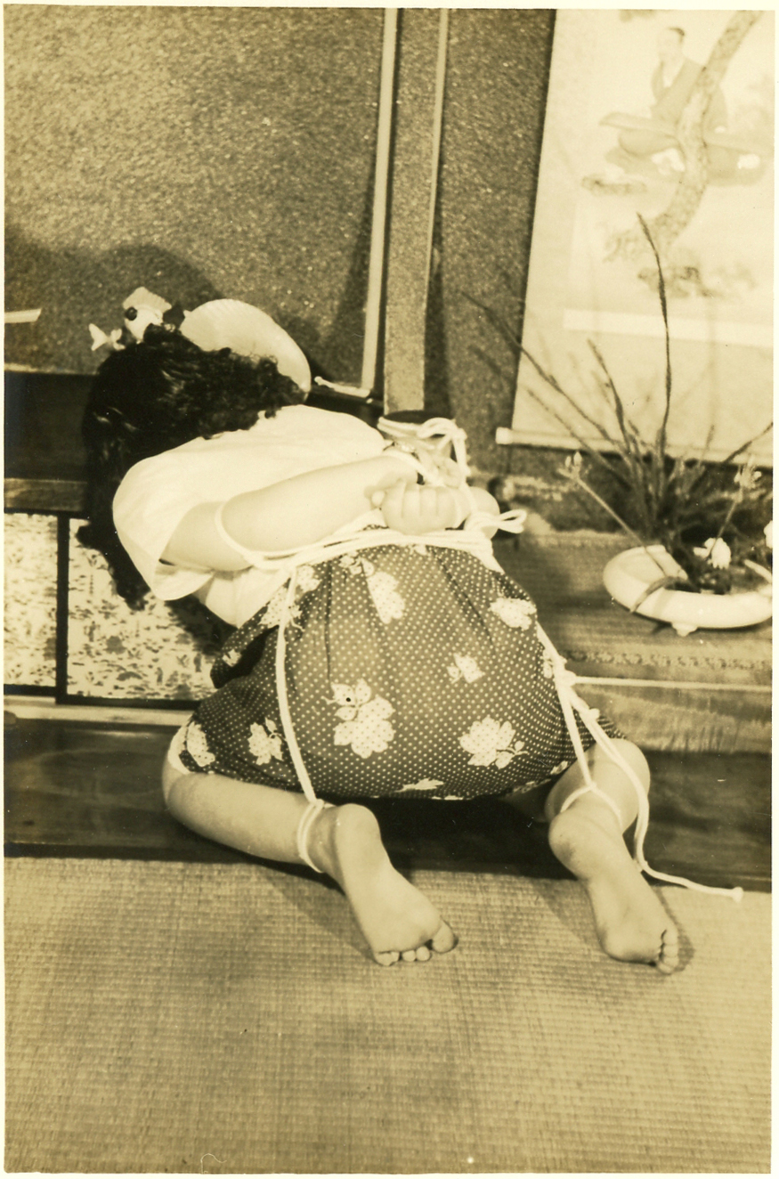 ズロース緊縛  in 1951-'75