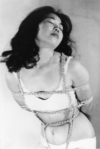 157 一宮百合子 るり005c