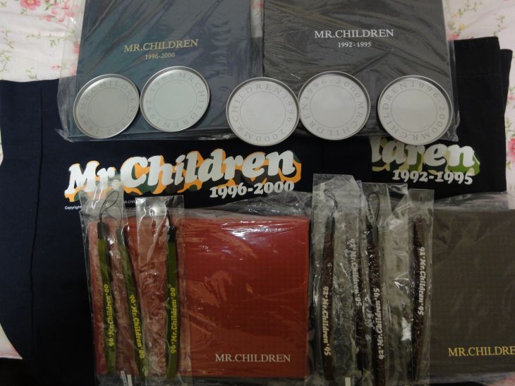 Mr.Children 歴代ライブグッズカタログセット　おまけ多数 Mr.Children ライブグッズカタログセット おまけ多数 ミスチルグッズ